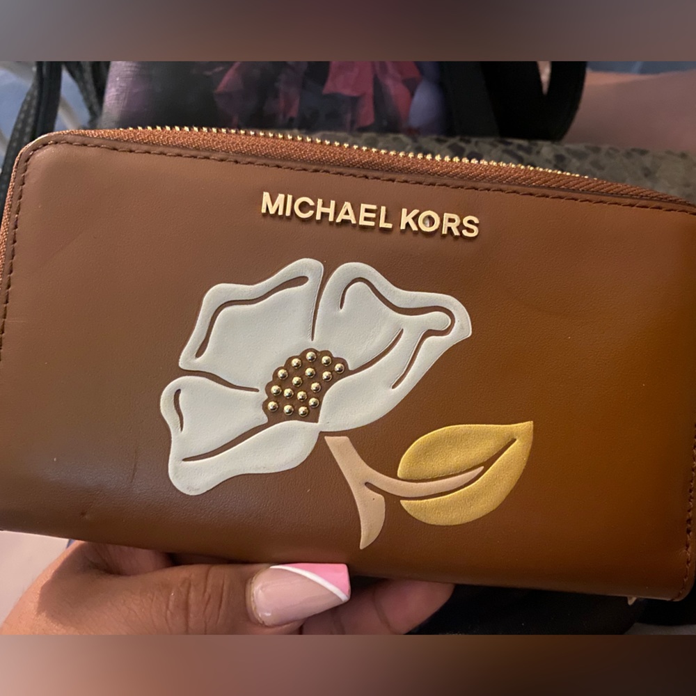 Never used Micheal Kors wallet